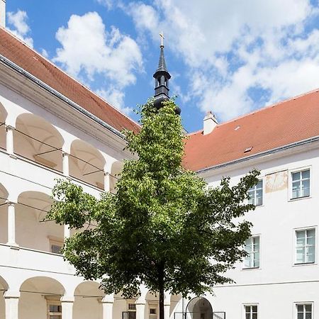 Kunsthaus Horn Hotel Bagian luar foto