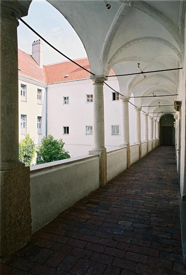Kunsthaus Horn Hotel Bagian luar foto